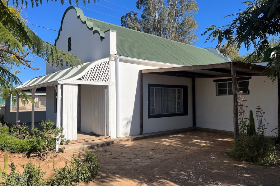 4 Bedroom Property for Sale in Steytlerville Eastern Cape